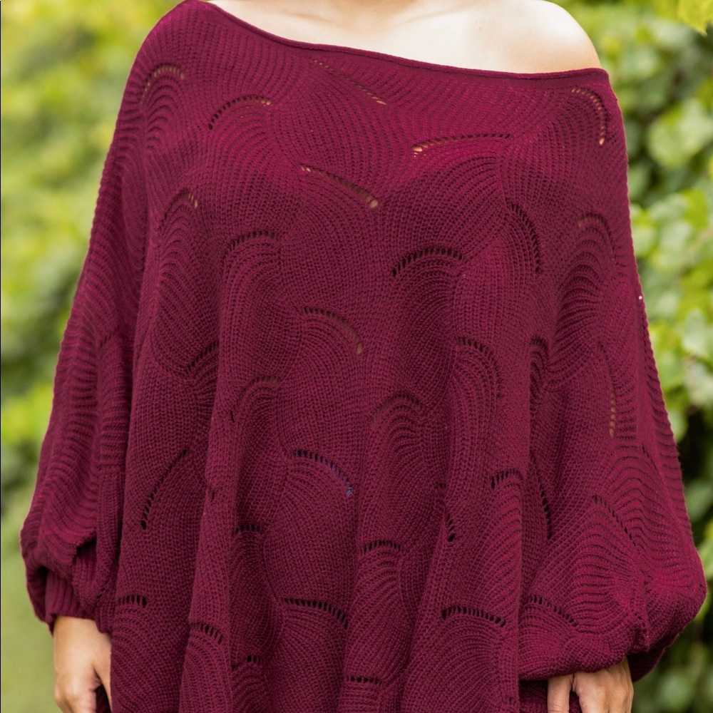 Never worn sweater bought in the US this brand is unavailable in Canada